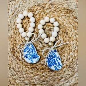 Two Handmade Oyster Shell Napkin Holder, Wine Trinket, Wine Decor, Home Decor.